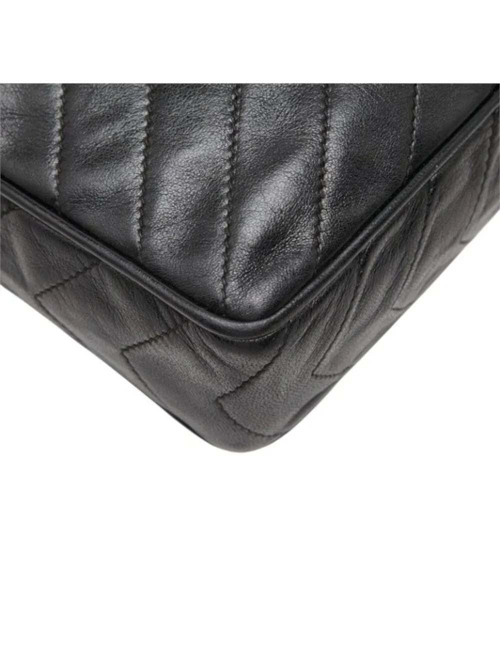 Chanel Chevron V-stitch CC Logo Chain Shoulder Bag Black Lambskin